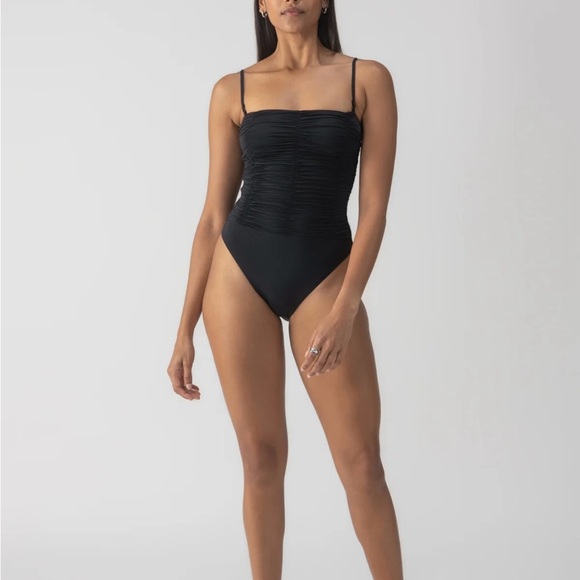 NWT Sanctuary Women's Beach Goddess Excess Shirred Mio One-Piece Swimsuit Medium - Picture 3 of 5